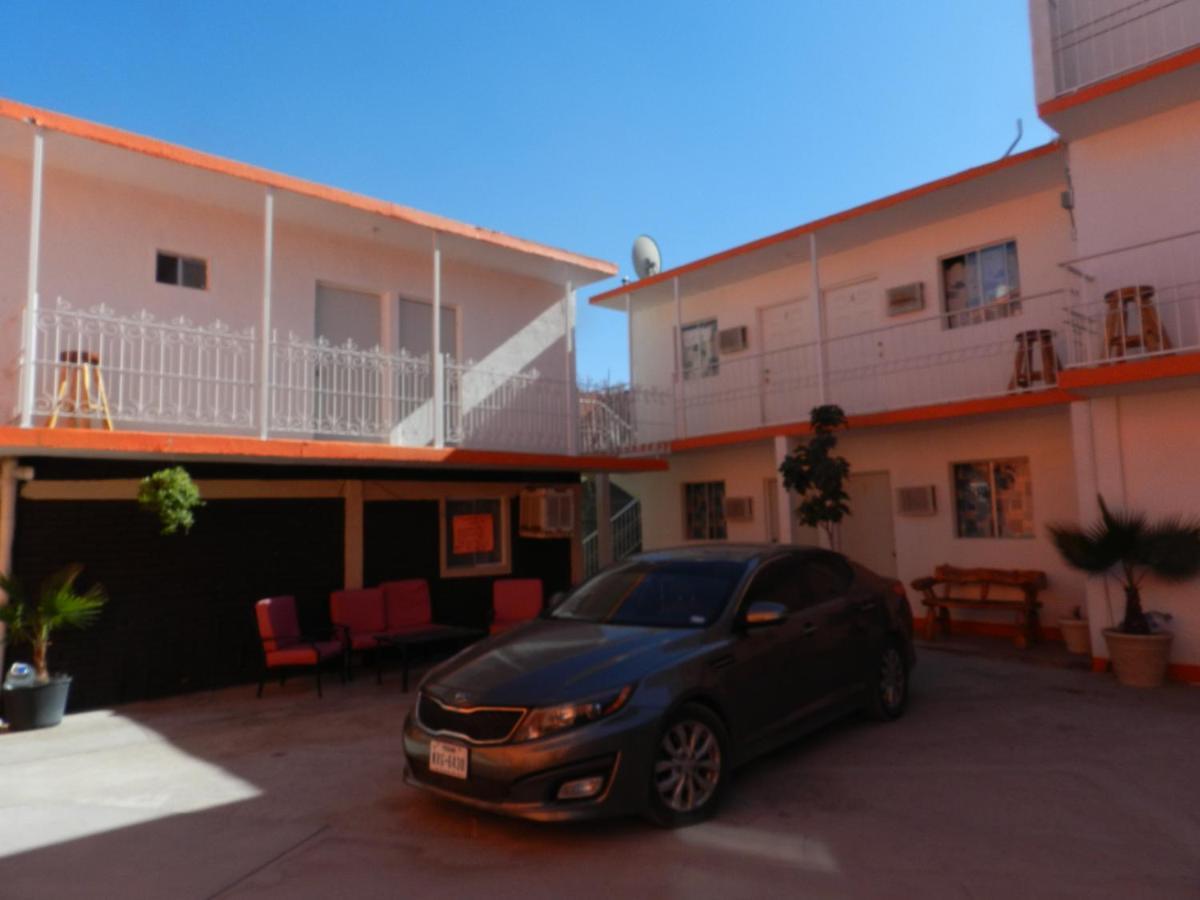 Consul Suites Ciudad Juárez Kültér fotó